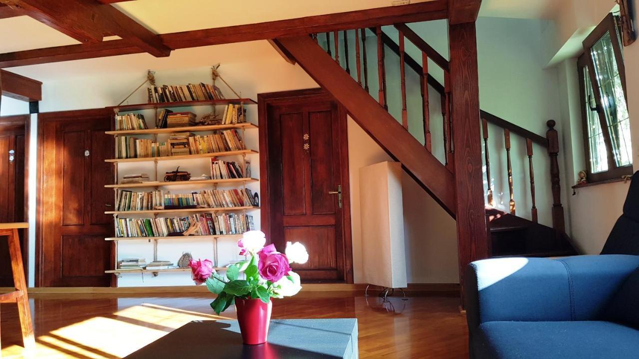 Villa Casa Bunicului Vistisoara Esterno foto
